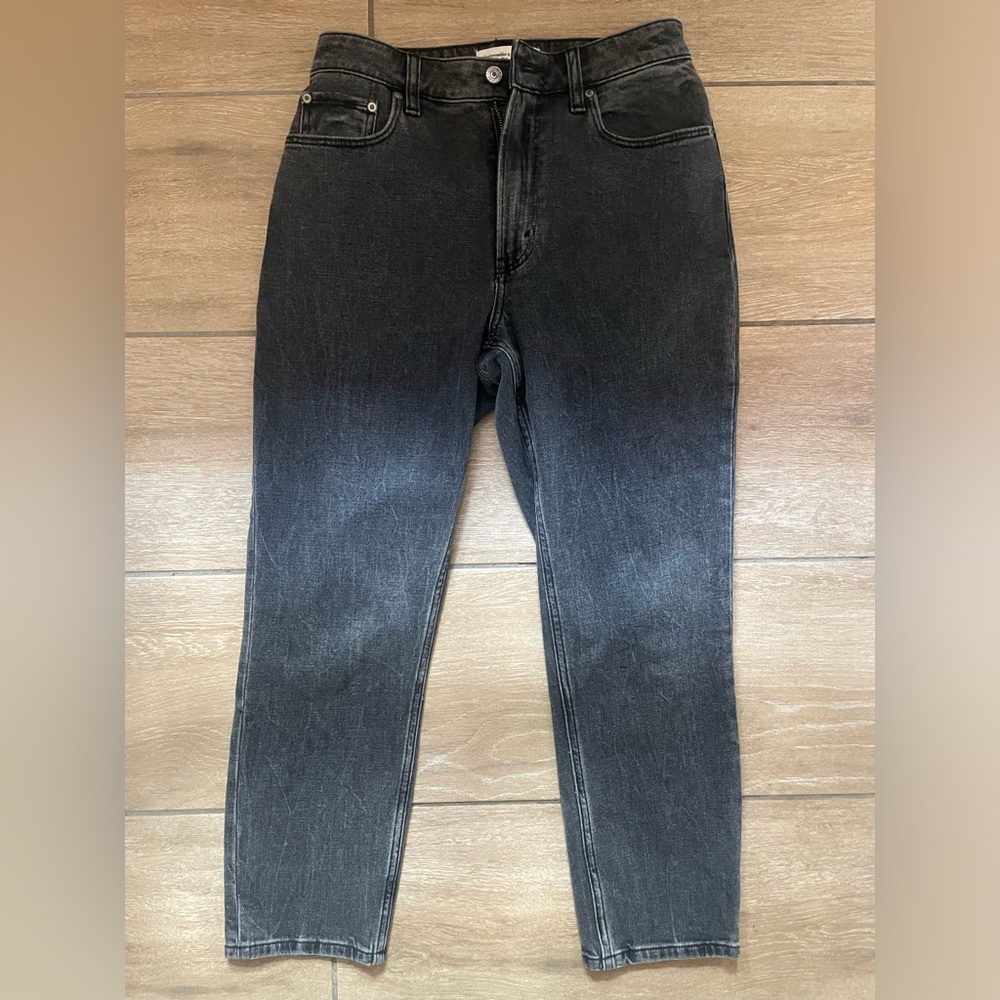 Abercrombie & Fitch Black The Mom High Rise 26/2 Short Jeans